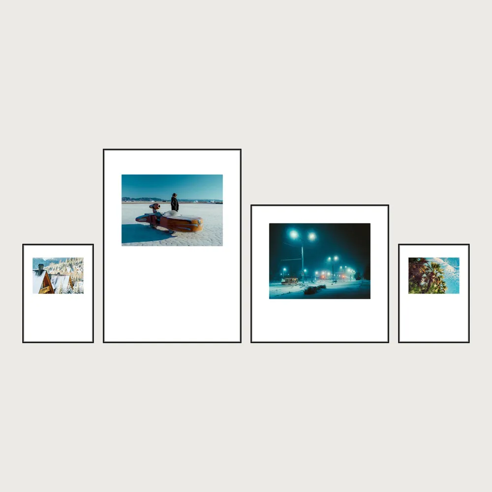 Bottom-Aligned Magnetic Gallery Wall Frames 4 Frames